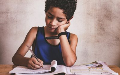 Postures et positions dans la rééducation de l’écriture de l’enfant et de l’adolescent